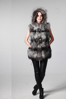 Шуби натуральне хутро лисиці норки шиншили Польща