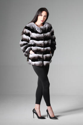 Шуби натуральне хутро лисиці норки шиншили Польща